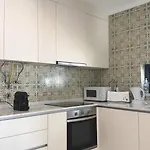 Casa de Férias Casa Da Praia, Piscina A Sal, Aquecida E Coberta -praia Da *