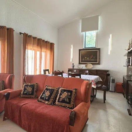 Casa Da Praia, Piscina A Sal, Aquecida E Coberta -praia Da *