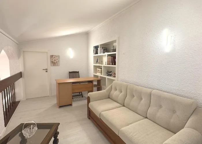 Casa Da Praia, Piscina A Sal, Aquecida E Coberta -praia Da * Barra