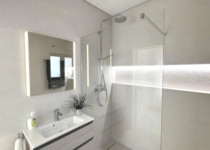 Casa Da Praia, Piscina A Sal, Aquecida E Coberta -praia Da Barra