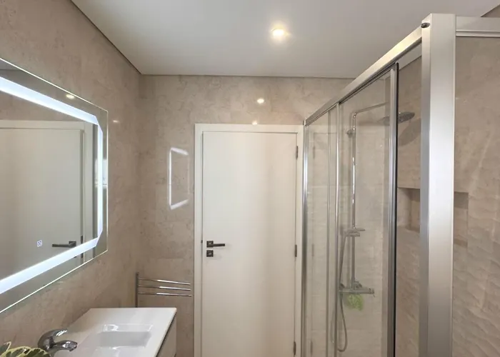 Casa Da Praia, Piscina A Sal, Aquecida E Coberta -praia Da